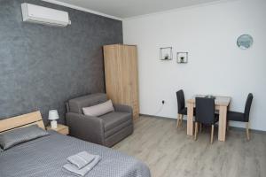 Studio Apartment room in D&D apartments