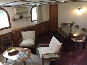 Bateaux-hotels peniche Le Black Mountain : photos des chambres