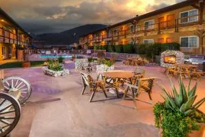 Days Inn by Wyndham Lebec - Pine Mountain Club