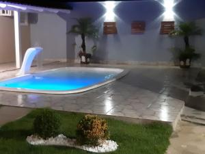 CASA COM PISCINA no CENTRO