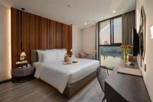 HAIAN Riverfront Hotel Da Nang