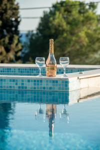 Villa CostaMare - enjoy lazy days on the private Pool-Jacuzzi