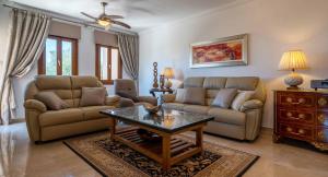 3 bedroom Villa Melandra with private pool and sea views, Aphrodite Hills Resort