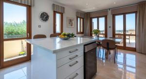3 bedroom Villa Melandra with private pool and sea views, Aphrodite Hills Resort