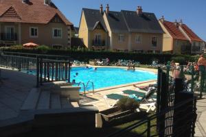 VILLA CATHY DUPLEX PLEIN SUD VUE PORT avec PISCINE INTERIEURE CHAUFFÉE