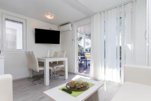 Bamboo Floating House Portorož