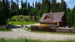 Domek pod Howyzem - 3hvězdičkové hotely ve městě Łapsze Niżne