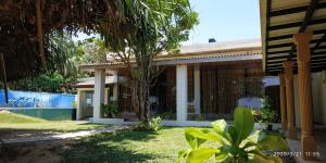 Green Shadows Beach Hotel