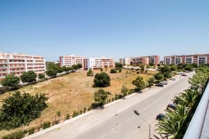 Golden Cliff Apartment