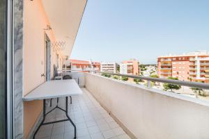 Golden Cliff Apartment