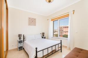 Golden Cliff Apartment