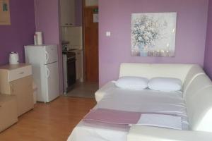 Apartment KIKI, 7th floor, with a sea view, free WiFI, for 2 persons