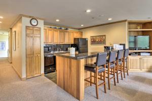 Spacious Vail Condo Steps From Eagle Bahn Gondola