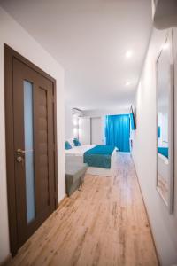 Studio Darius Saturn