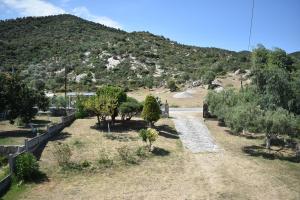 Athenas Apartments & Studios