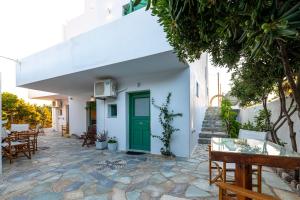 Gaia lux inn Milos Greece