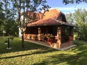 Seosko domaćinstvo Bondžulić - Mrarovac