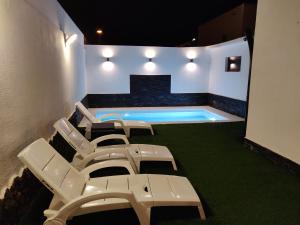 SUNNY PARADISE, Heater pool