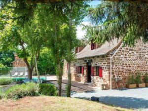 Maisons de vacances Peaceful Holiday Home in Teillots with Private Pool : photos des chambres