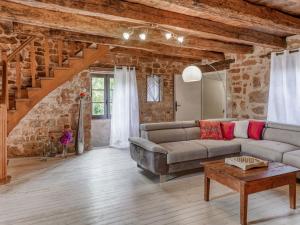 Maisons de vacances Peaceful Holiday Home in Teillots with Private Pool : photos des chambres