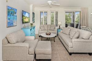 Two-Bedroom Apartment room in Observation Point South 366