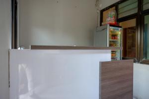 RedDoorz near Stasiun Tawang Semarang