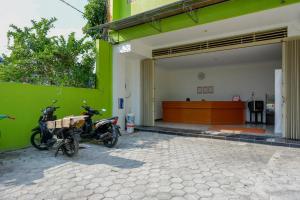 RedDoorz @ Jalan Wonosari KM.9