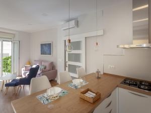 RD APARCAMIENTO INCLUIDO TRIANA luminoso cómodo apartamento 2Bd 2Bth
