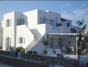 Logaras Beach Luxury Sea front House Paros Greece