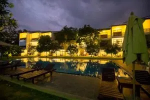 Grand Tamarind Lake - Mailagamuwa