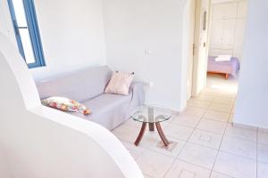 The Beachhouse Apartments Aegina Greece