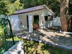 Dionisos Studios and Apts Skiathos Skiathos Greece