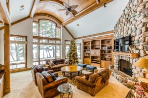 Accommodation in Three Lakes