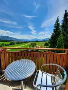 Double Room with Balcony room in Pension Kreuzinger