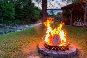 Jay Peak Getaway on Trout River
