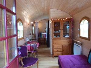 B&B / Chambres d'hotes Roulotte le temps de rever : photos des chambres