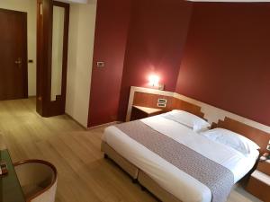 Deluxe Double or Twin Room room in Astra Hotel