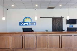 Days Inn & Suites by Wyndham Lancaster Amish Country