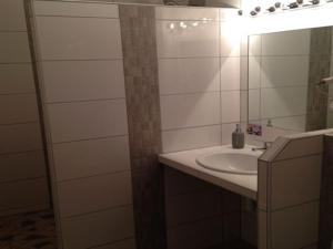 Hotels Hotel D'Albion : Chambre Double avec Salle de Bains Privative