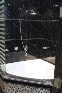 هذه ليلتي فرع اليرموك- This Lailaty Al Yarmouk Branch