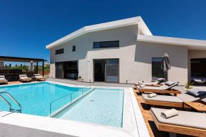 TreeTop Villa I, Private Pool, BBQ & Playground, By ThinkVilla