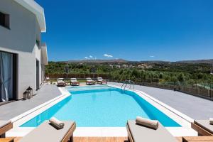 TreeTop Villa I, Private Pool, BBQ & Playground, By ThinkVilla