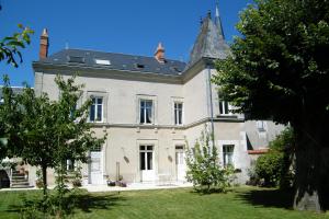 Pensjonat Closerie La Fontaine Savign&eacute;-sur-Lathan Francja