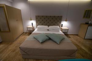 Aianteion Bay Luxury Hotel & Suites