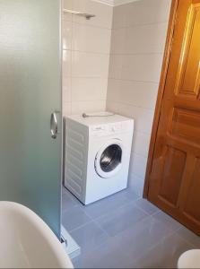 Διαμέρισμα 40 τ.μ. στη Μύρινα, κοντά στη θάλασσα