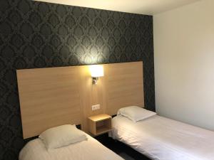 Hotels Cit Hotel LA PYRAMIDE : photos des chambres