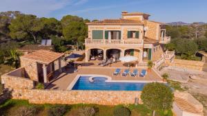Two-Bedroom House room in Buena Vida mit Pool und Wifi