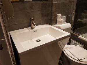 Hotels Hotel du Maine : photos des chambres