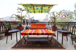 The Leef Inn 500ms from Nakki Lake