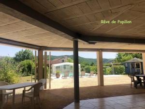 Maisons de vacances Maison charmante a Saint-Gery avec piscine partagee : photos des chambres